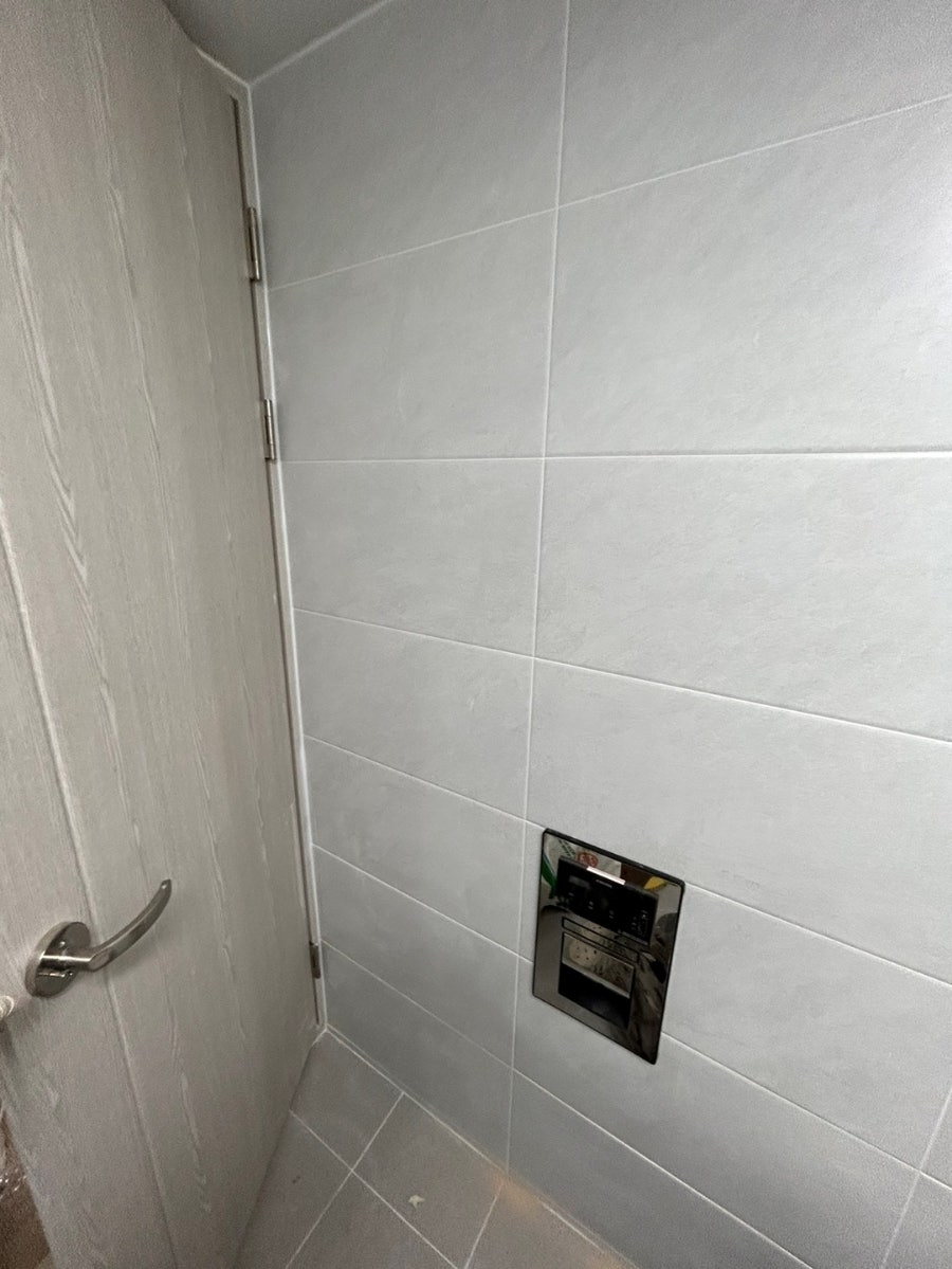 호반베르디움 더 레이크 2차 욕실 벽·바닥 리모델링과 덧방 시공 현장사진